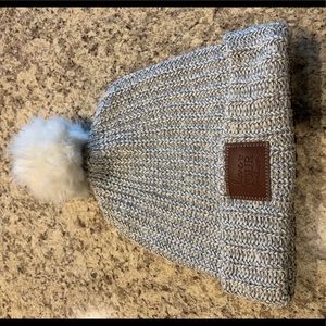 Knit beanie with pom